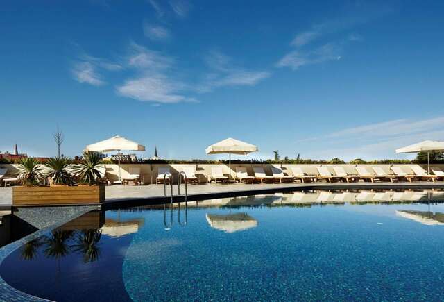 Отель Radisson Blu Hotel Batumi Батуми-16