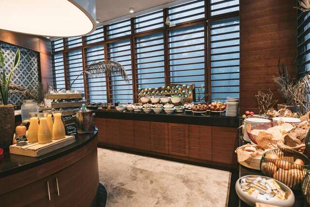 Отель Radisson Blu Hotel Batumi Батуми-10